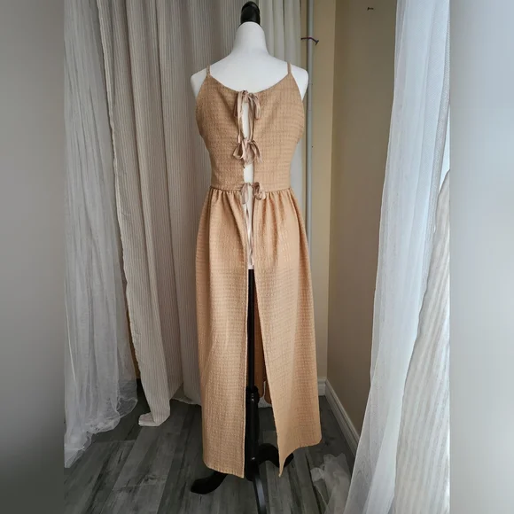 Open-Back Dress - Picture 7 of 14